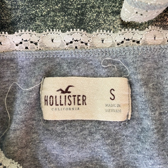 Set of four tank tops, turquoise, green, and gray with lace - Picture 5 of 9